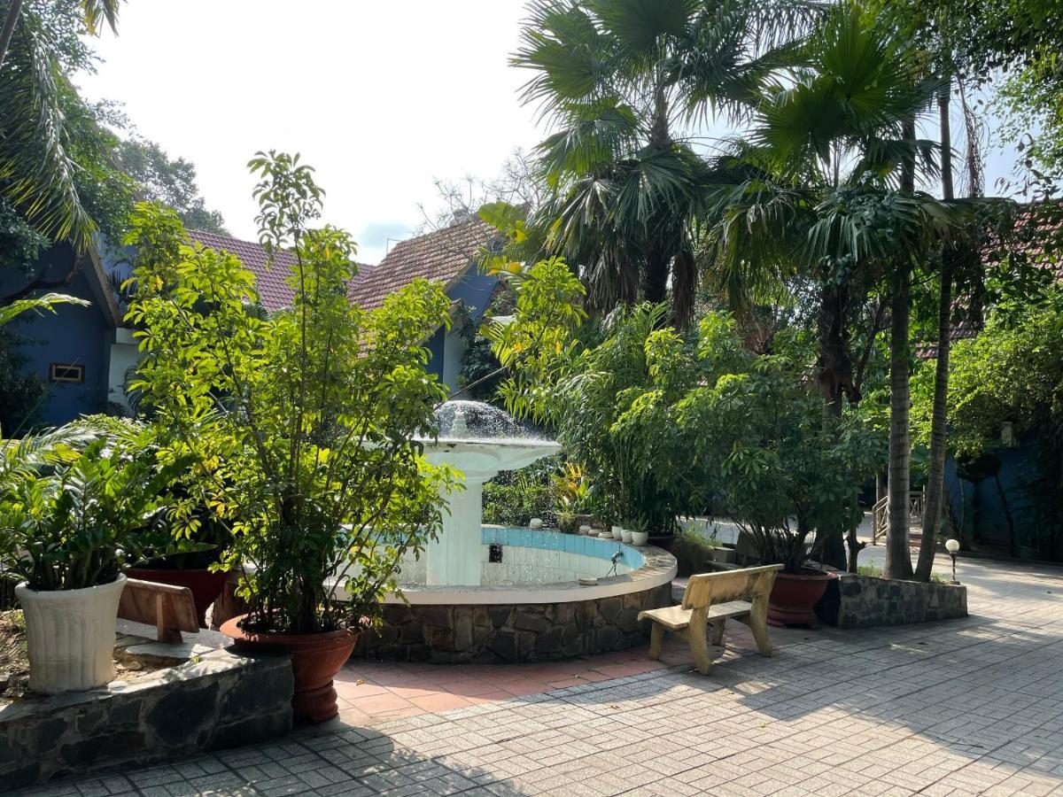 Song Tra Hotel Thu Dau Mot Bagian luar foto